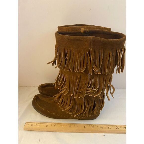 Minnetonka moccasin boots fringe Indian southwest style size 9 # 1638 - Picture 1 of 5